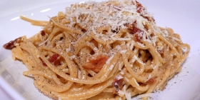 Spaghetti à la carbonara via Wikimedia Commons