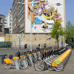 Vélos à Bruxelles par Peter Curbishley via Flickr