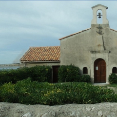L'église de la plage de Sainte-Croix sur la Côte Bleue par M. Fiocchi